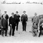 Nach der Planung des neuen Strandbads; 4. von links Bürgermeister Nücker, 3. von rechts Jakob Sebastian Bauer, ca. 1927/28